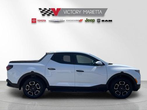 Ice White 2022 Hyundai SANTA CRUZ SEL