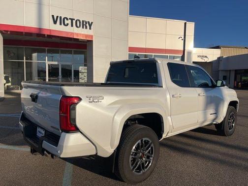 2024 Toyota Tacoma Hybrid TRD Sport