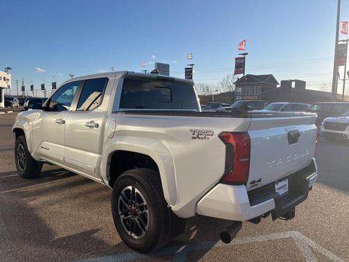 2024 Toyota Tacoma Hybrid TRD Sport