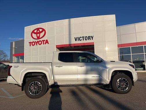 2024 Toyota Tacoma Hybrid TRD Sport