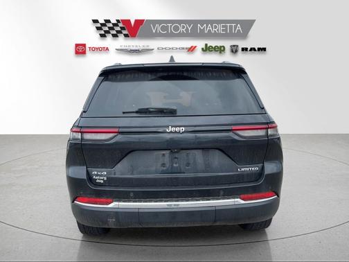 Diamond Black Crystal Pearlcoat 2023 Jeep Grand Cherokee Limited
