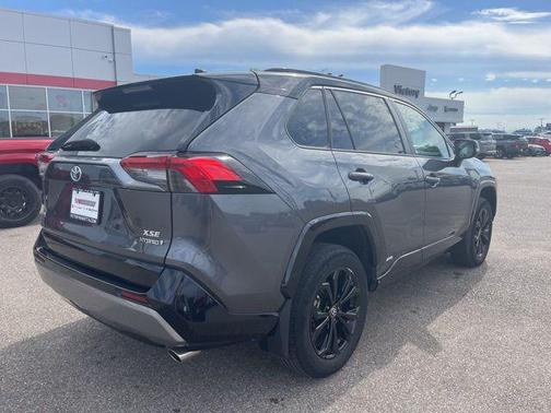 2023 Toyota RAV4 Hybrid SE