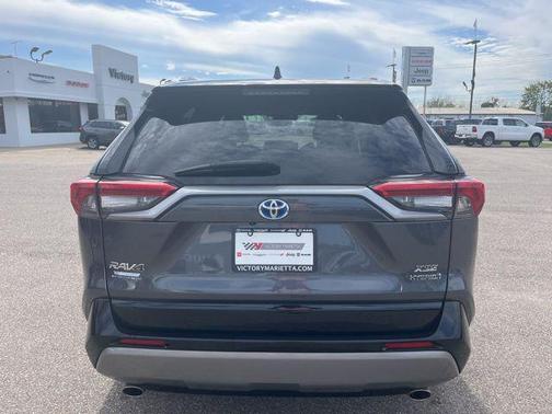 2023 Toyota RAV4 Hybrid SE