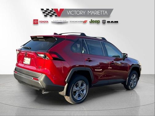 Pearl 2025 Toyota RAV4 XLE