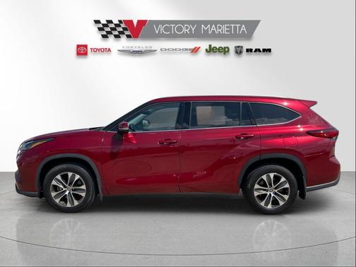 Ruby Flare Pearl 2022 Toyota Highlander XLE