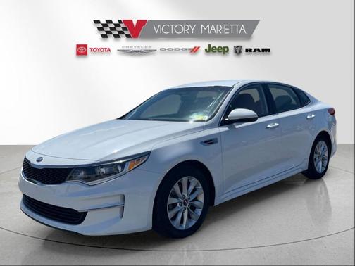 Snow White Pearl 2017 Kia Optima LX