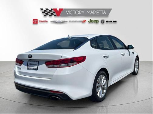 Snow White Pearl 2017 Kia Optima LX