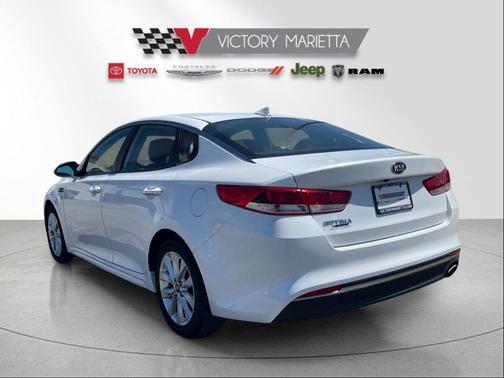 Snow White Pearl 2017 Kia Optima LX