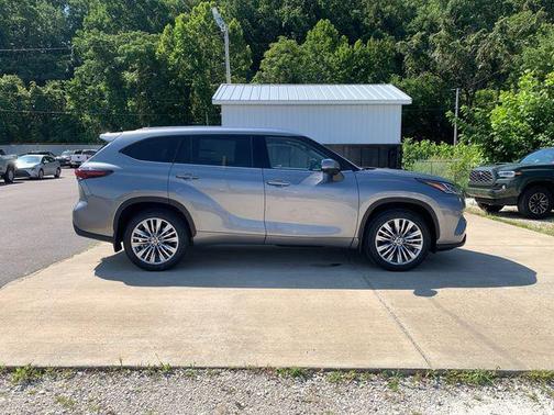 2025 Toyota Highlander Platinum