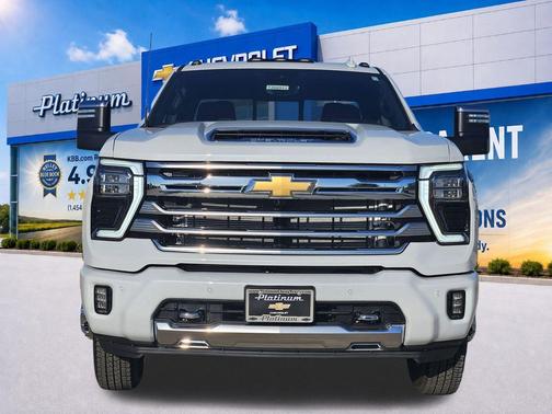 Polar White Tricoat 2026 Chevrolet Silverado 3500 High Country