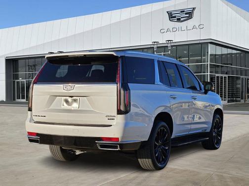 2024 Cadillac Escalade Luxury