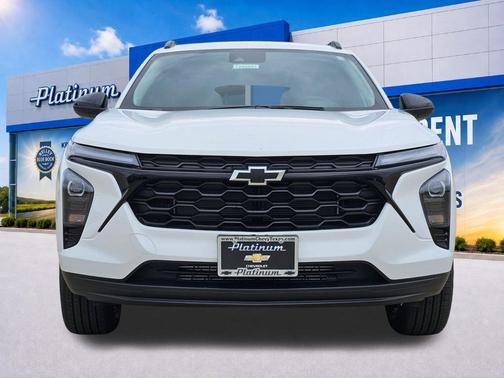 Summit White 2026 Chevrolet Trax LT