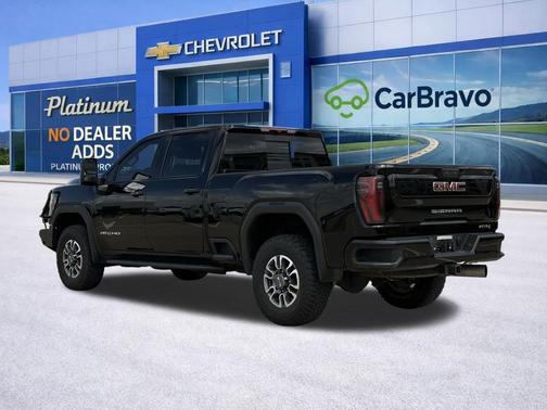 Onyx Black 2024 GMC Sierra 2500 AT4
