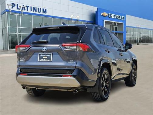 2022 Toyota RAV4 Hybrid SE