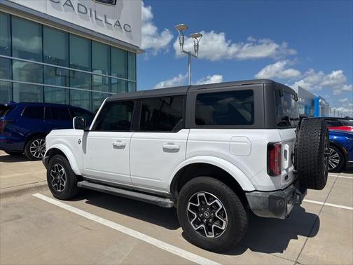 2024 Ford Bronco Outer Banks