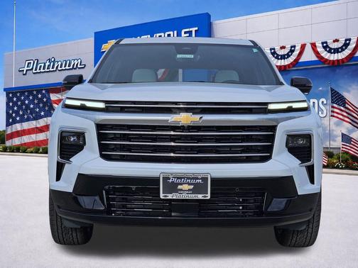 Polar White Tricoat 2026 Chevrolet Traverse High Country