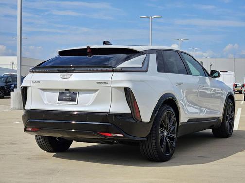 2024 Cadillac LYRIQ Sport