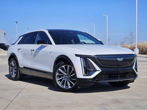 2024 Cadillac LYRIQ Sport