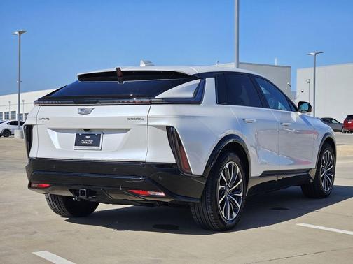 2024 Cadillac LYRIQ Sport