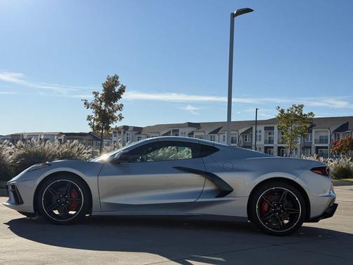 2024 Chevrolet Corvette Stingray w/2LT