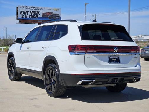 2024 Volkswagen Atlas 2.0T SE w/Technology