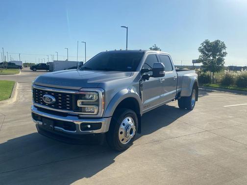 2023 Ford F-450 Lariat