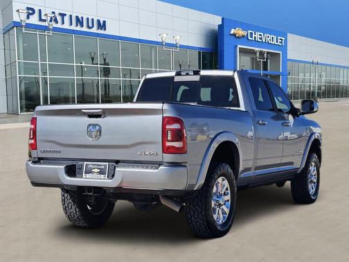 2021 RAM 2500 Laramie Crew Cab 4x4 6'4' Box