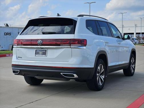 2024 Volkswagen Atlas 2.0T SE