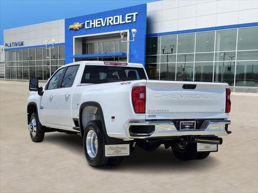 2025 Chevrolet Silverado 3500 LT