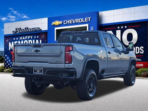 Sterling Gray Metallic 2026 Chevrolet Silverado 2500 Crew Cab, Standard Bed, XR2, 4WD