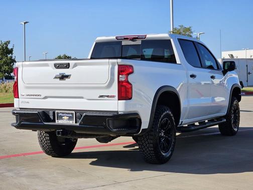 2024 Chevrolet Silverado 1500 ZR2