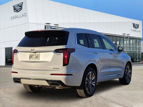 2025 Cadillac XT6 Premium Luxury FWD