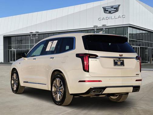 2025 Cadillac XT6 Premium Luxury FWD