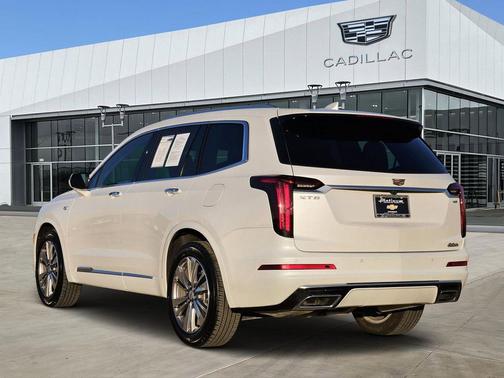 2025 Cadillac XT6 Premium Luxury FWD