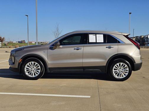 2024 Cadillac XT4 Luxury