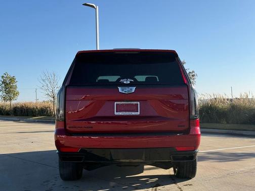 2023 Cadillac Escalade Sport