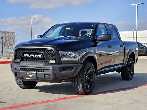 2024 RAM 1500 Classic Warlock Crew Cab 4x4 5'7' Box