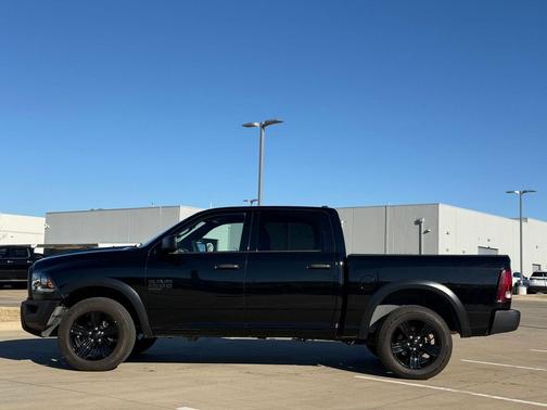 2024 RAM 1500 Classic Warlock Crew Cab 4x4 5'7' Box