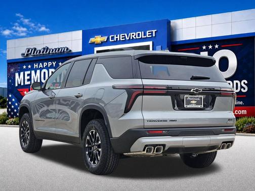 Sterling Gray Metallic 2026 Chevrolet Traverse AWD Z71