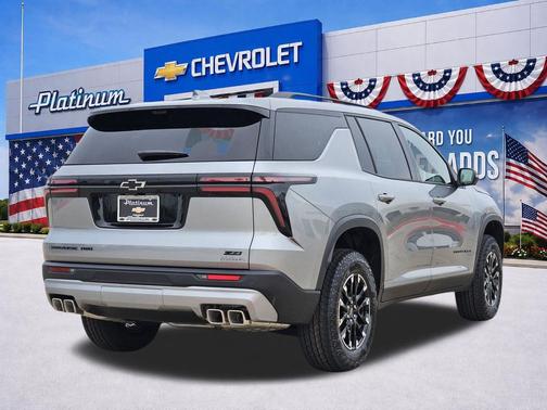 Sterling Gray Metallic 2026 Chevrolet Traverse AWD Z71