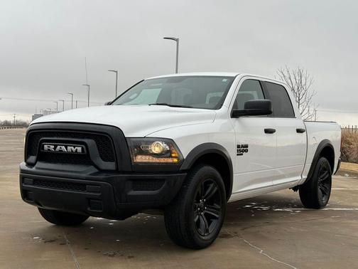 2024 RAM 1500 Classic Warlock Crew Cab 4x2 5'7' Box