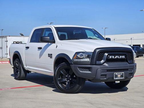 2024 RAM 1500 Classic Warlock Crew Cab 4x2 5'7' Box