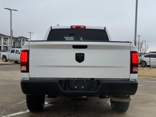 2024 RAM 1500 Classic Warlock Crew Cab 4x2 5'7' Box