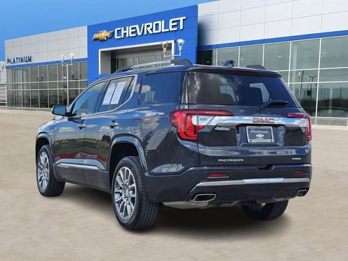2023 GMC Acadia Denali