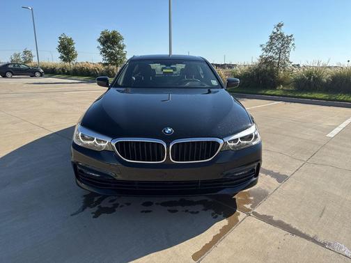 2018 BMW 530 530i