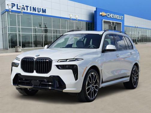 Mineral White Metallic 2027 BMW X7 xDrive40i