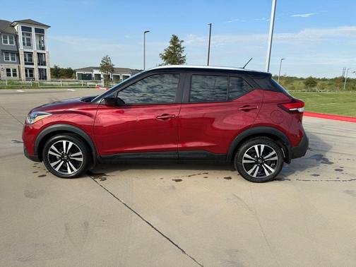 2020 Nissan Kicks SV