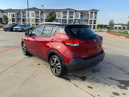 2020 Nissan Kicks SV