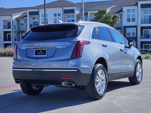 Argent Silver Metallic 2026 Cadillac XT5 Luxury