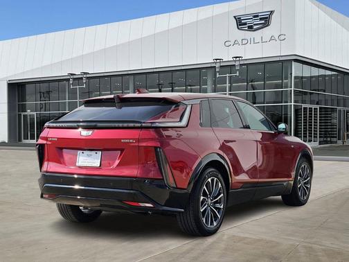 2024 Cadillac LYRIQ Sport